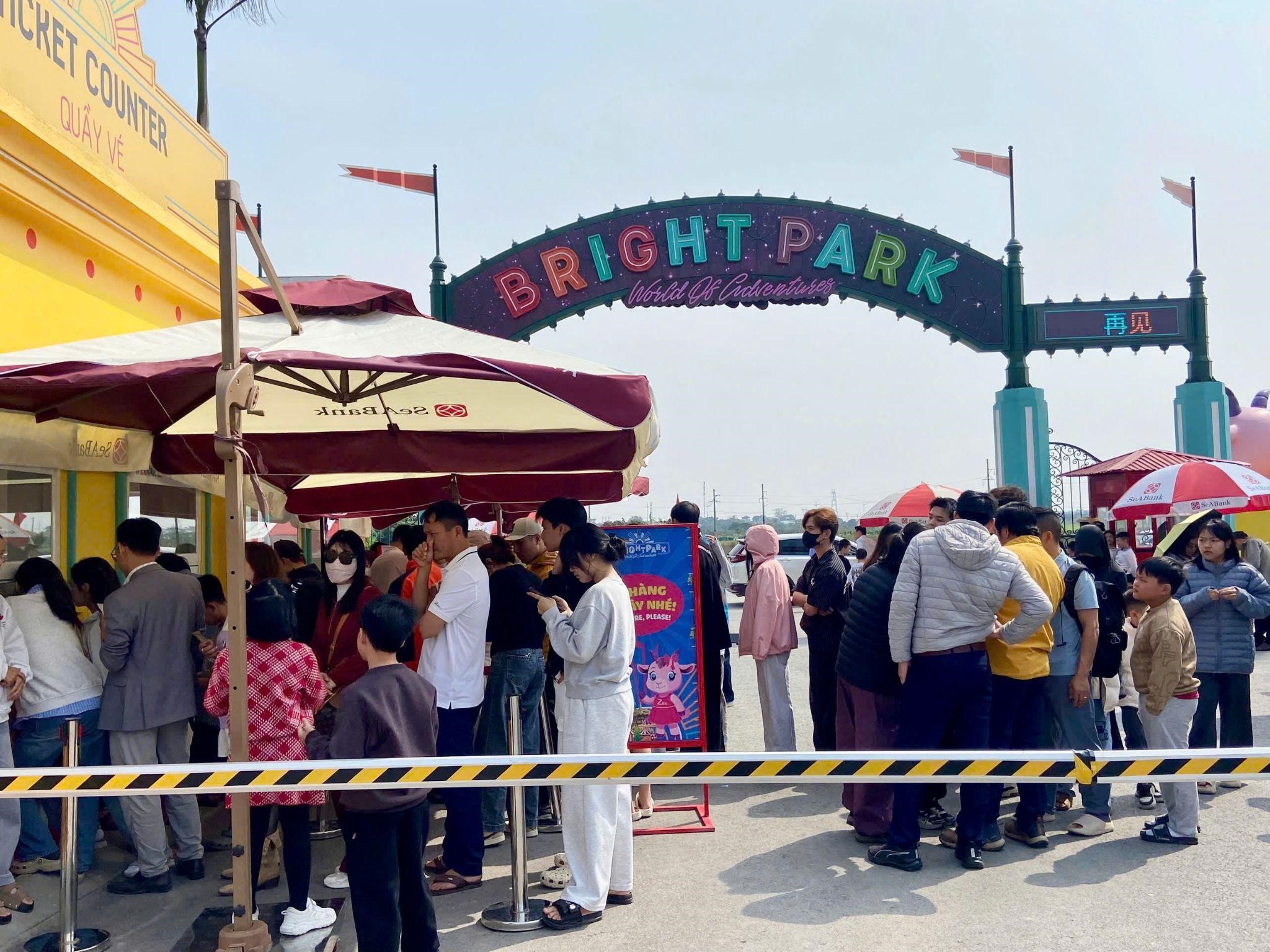 Tổ hợp công viên giải trí BRIGHTPARK phá kỷ lục đón gần 3.000 du khách trong ngày Mùng 4 Tết Bính Ngọ